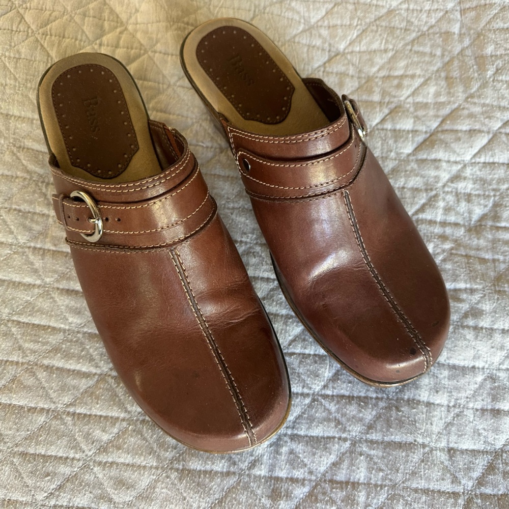 Size 10 Bass leather mules. Worn 2-3 times.